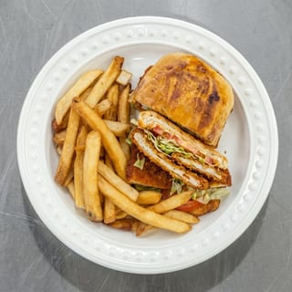 Tortas Milanesa with Fries